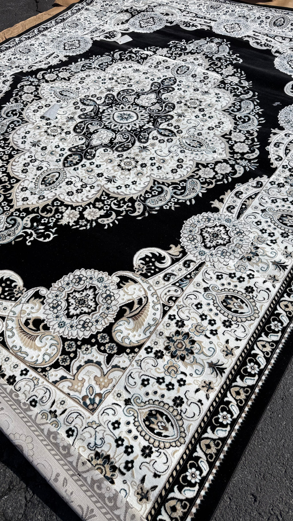 10x13ft Black/Cream Floral Soft Wool Istanbul Rug