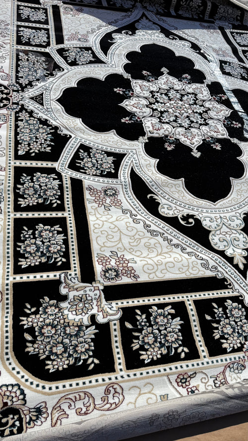10x13ft Black/Beige Soft Wool Istanbul Rug
