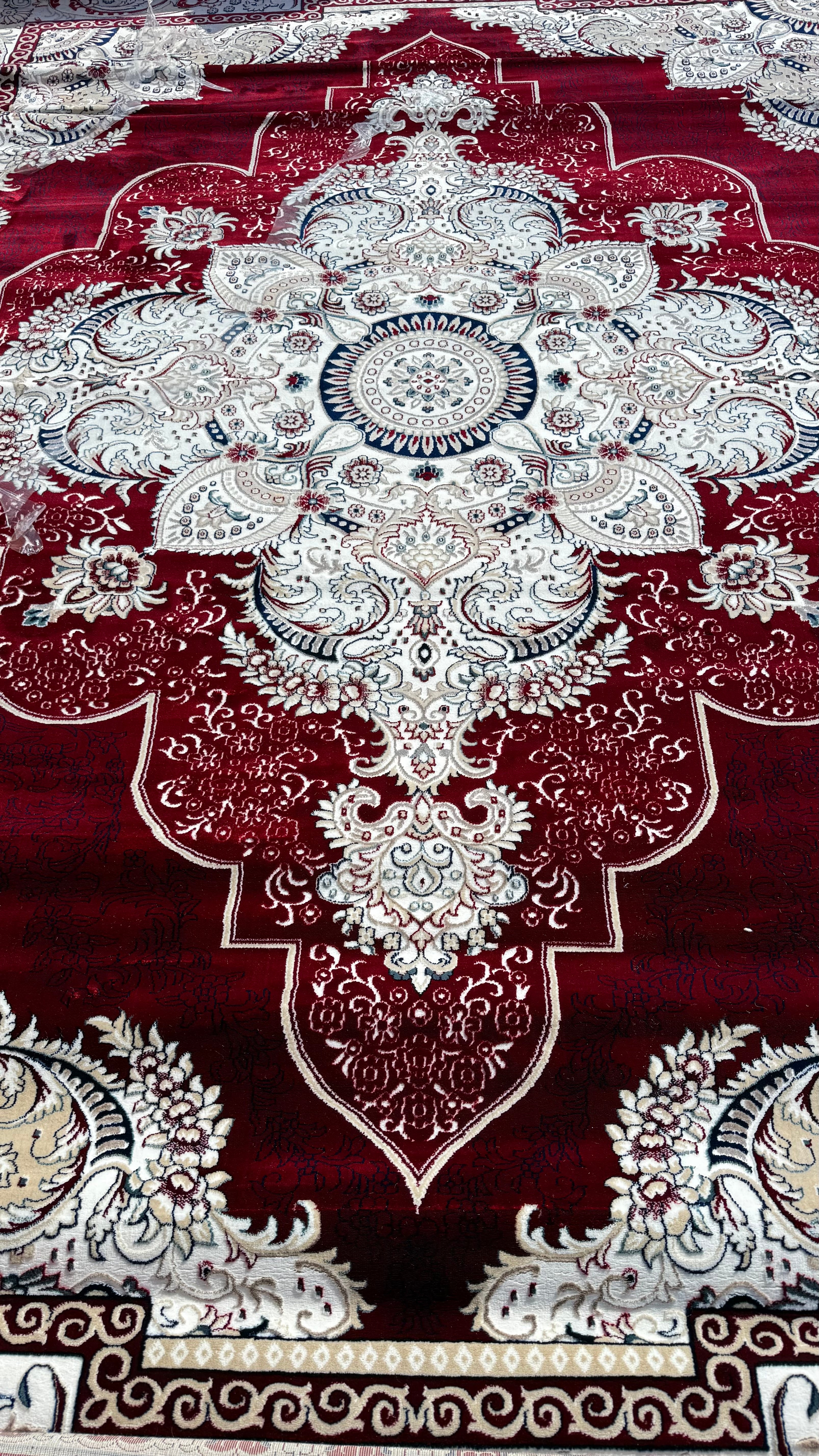 10x13ft Burgendy/Beige Soft Wool Istanbul Rug