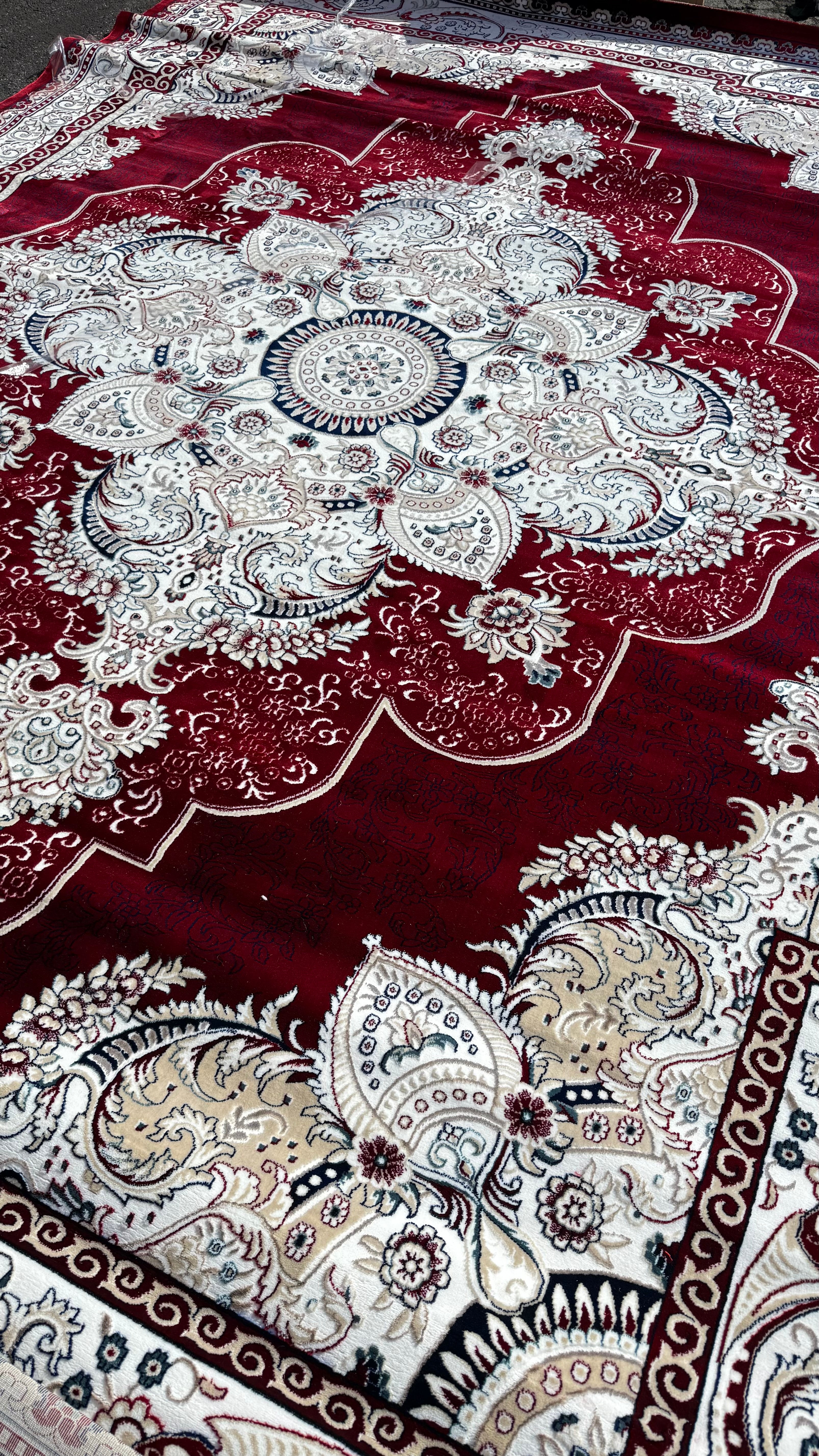 10x13ft Burgendy/Beige Soft Wool Istanbul Rug