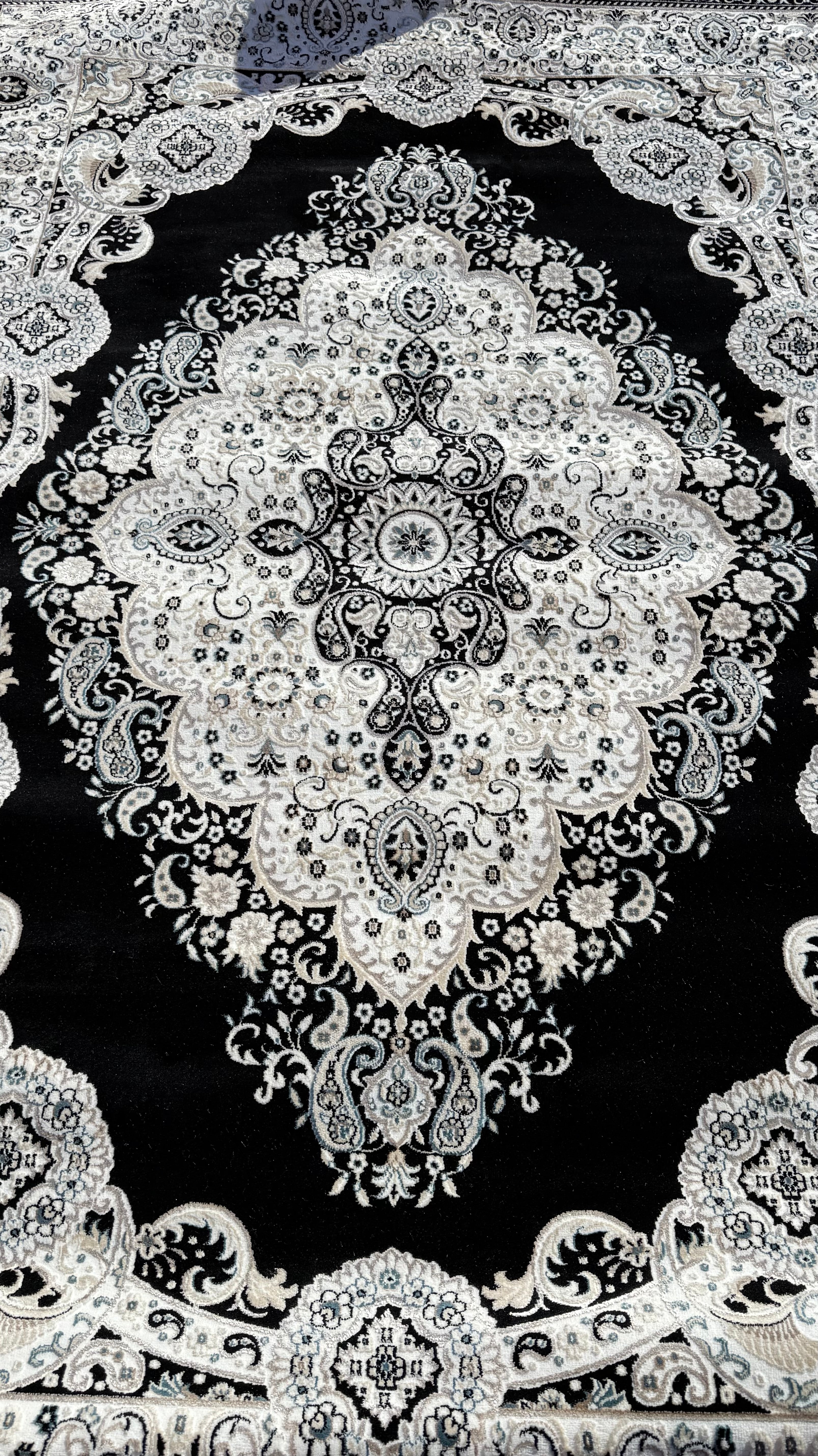 10x13ft Black/Cream Floral Soft Wool Istanbul Rug